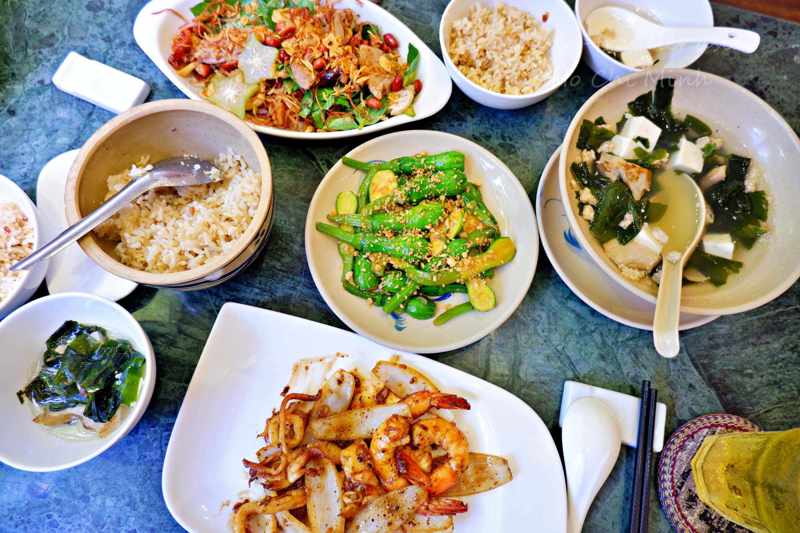 ホーチミン　おすすめベトナム料理ランチ